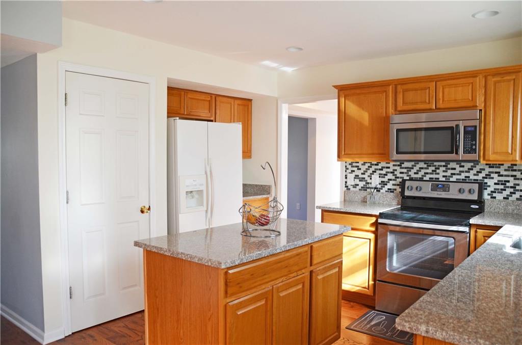 5349 Rippling Brook Way Carmel, IN 46033 - Photo 7 of 18 Gallery Image 7