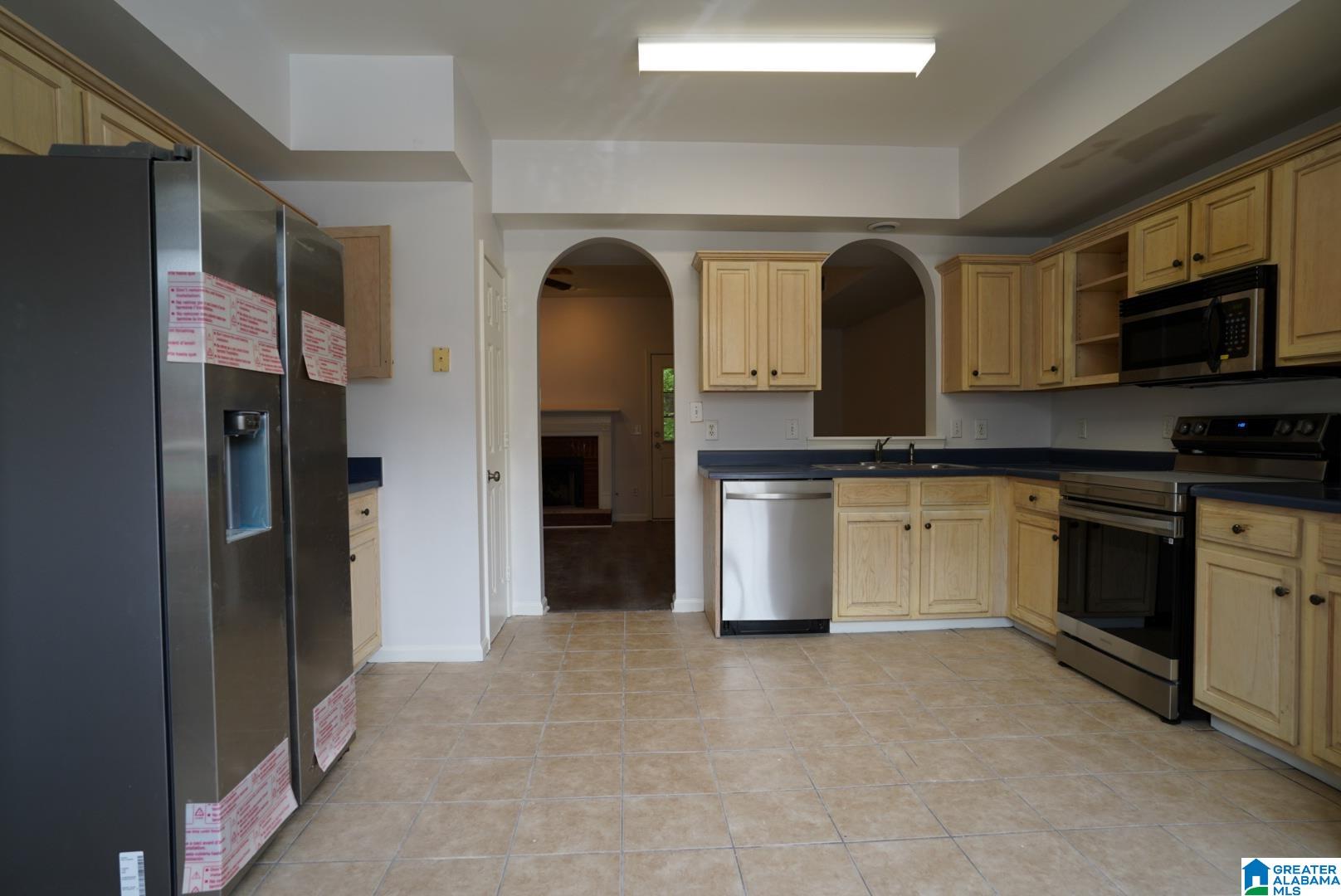 451 Cambrian Ridge Trail Pelham, AL 35124 - Photo 4 of 58