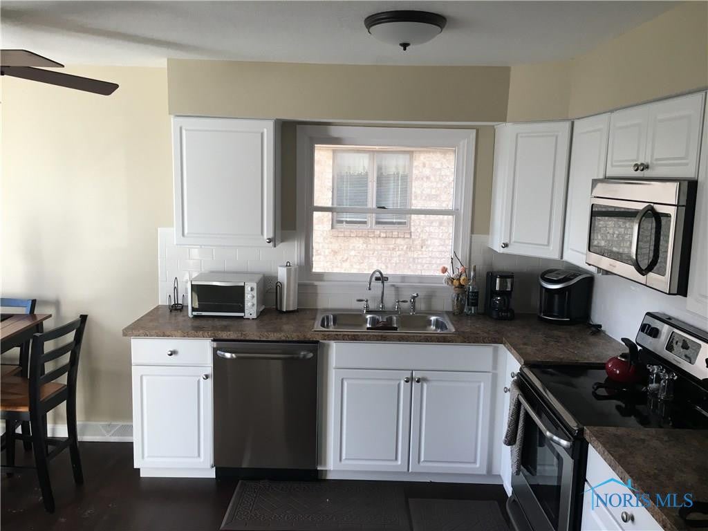 1295 Applegate Street, Unit 12 Waterville, OH 43566 - Photo 8 of 14 Gallery Image 8