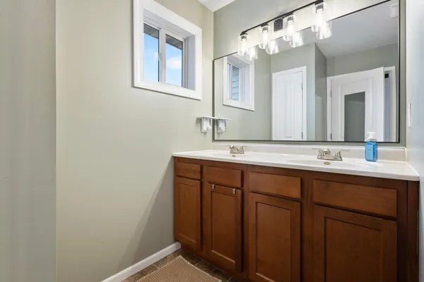 $324,900 | 128 Morgan Ln Circle Pines, Circle Pines, MN 55014