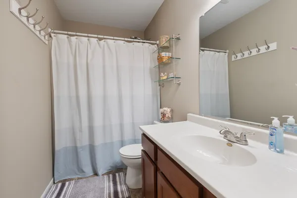 $324,900 | 128 Morgan Ln Circle Pines, Circle Pines, MN 55014