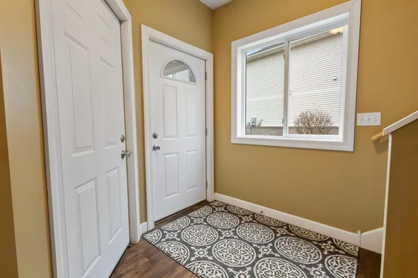 $324,900 | 128 Morgan Ln Circle Pines, Circle Pines, MN 55014