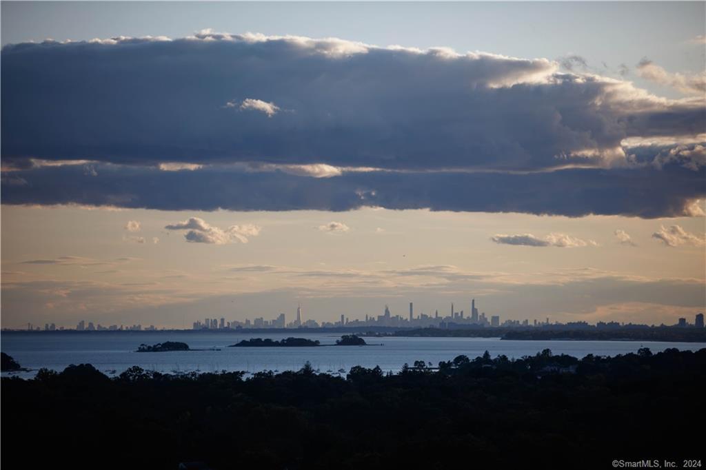 850 Pacific Street, Unit 448 Stamford, CT 06902 - Photo 16 of 16 a view of sunset