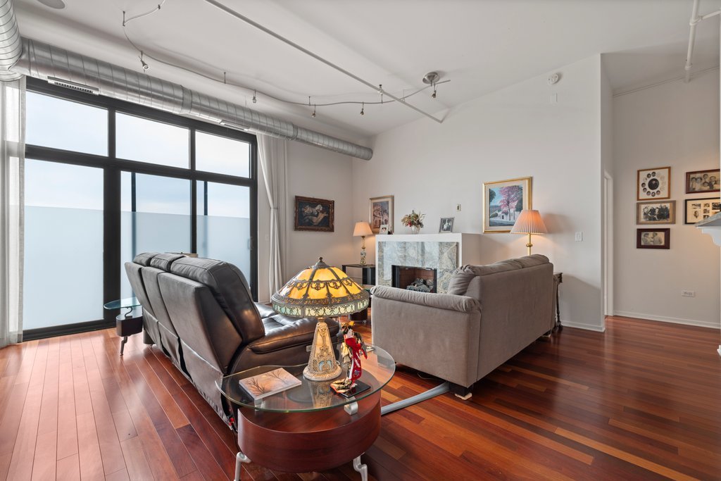 1525 South Sangamon Street, Unit 806 Chicago, IL 60608 - Photo 3 of 37