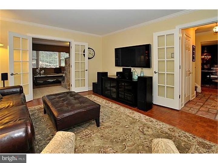 1267 Heather Road Ambler, PA 19002 - Photo 17 of 24 Living Room
