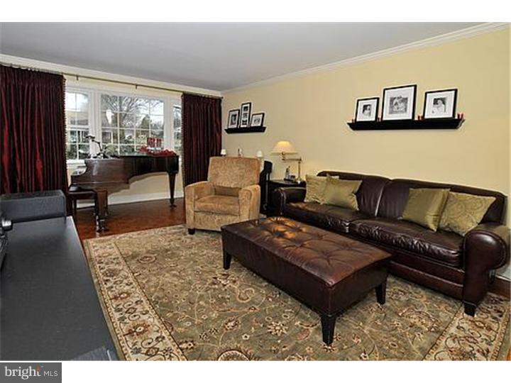 1267 Heather Road Ambler, PA 19002 - Photo 18 of 24 Living Room