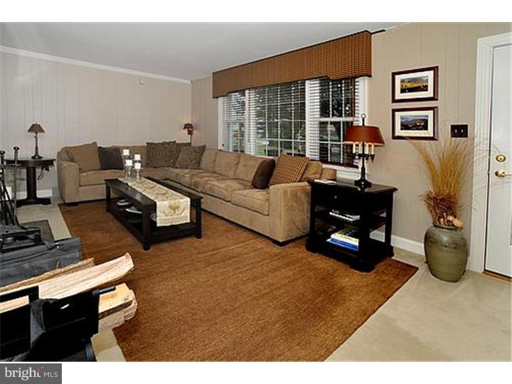 1267 Heather Road Ambler, PA 19002 - Photo 8 of 24 Family Room