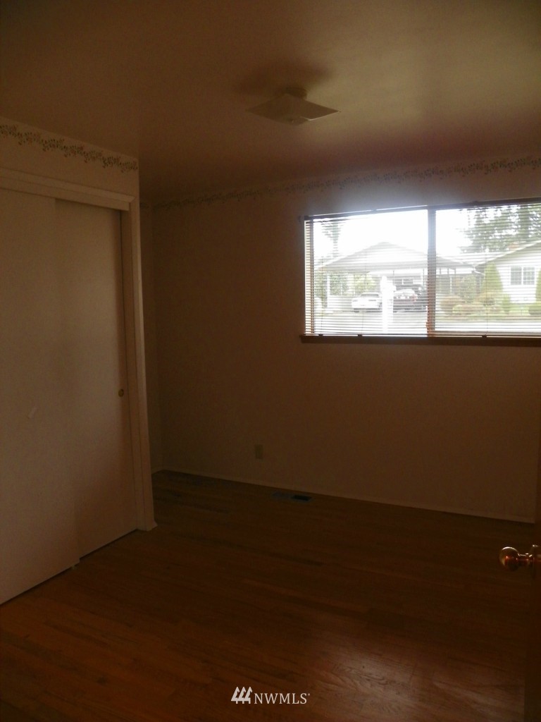 11443 Southeast 186th Street Renton, WA 98055 - Photo 11 of 13