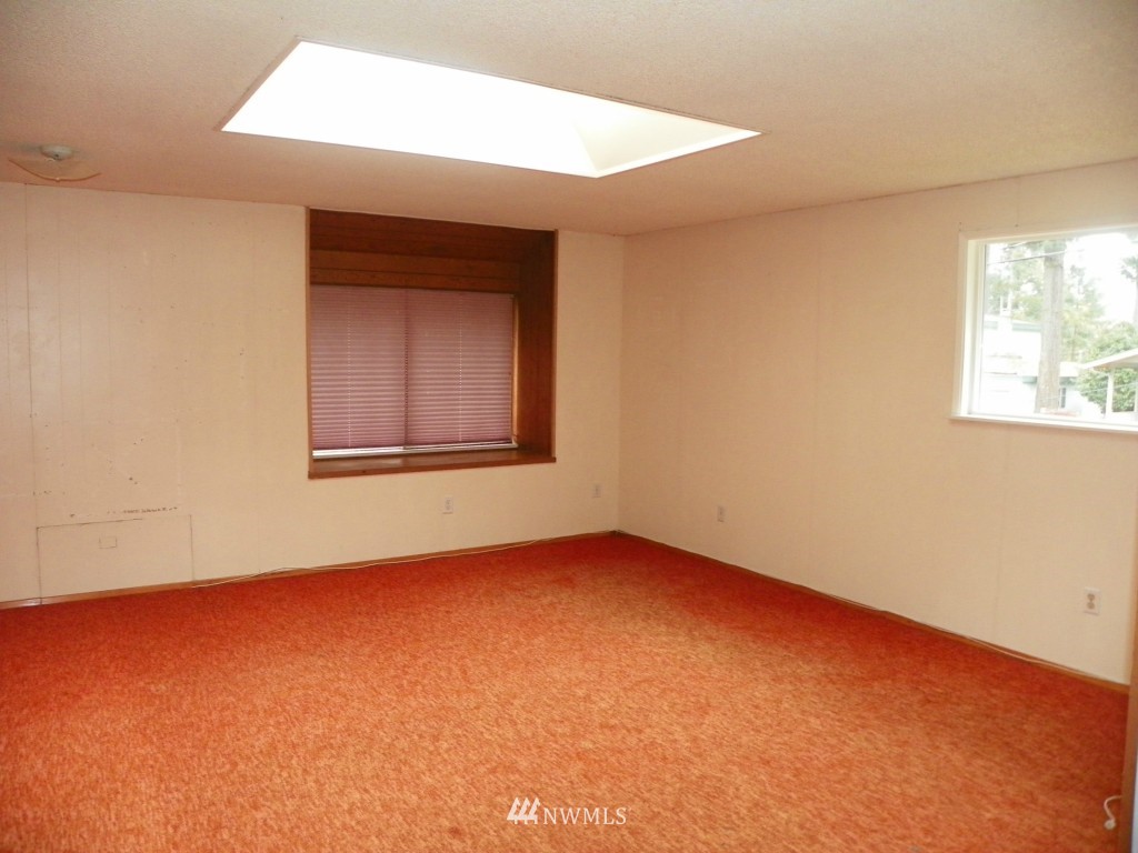 11443 Southeast 186th Street Renton, WA 98055 - Photo 12 of 13