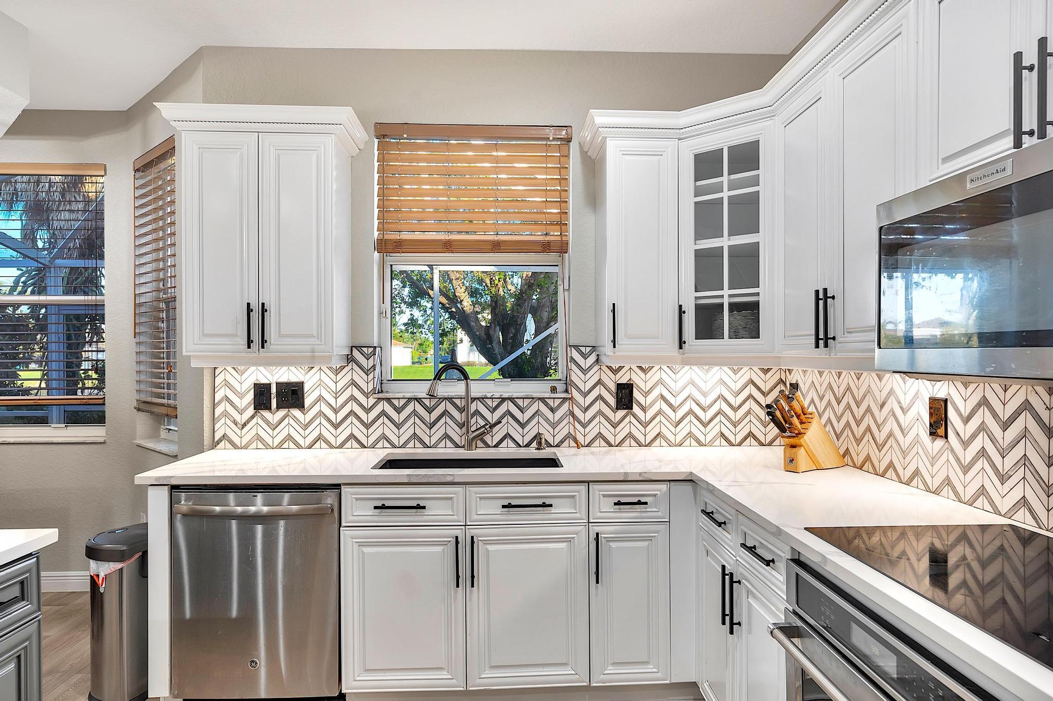 2079 Reston Circle Royal Palm Beach, FL 33411 - Photo 13 of 55 2079 - 032