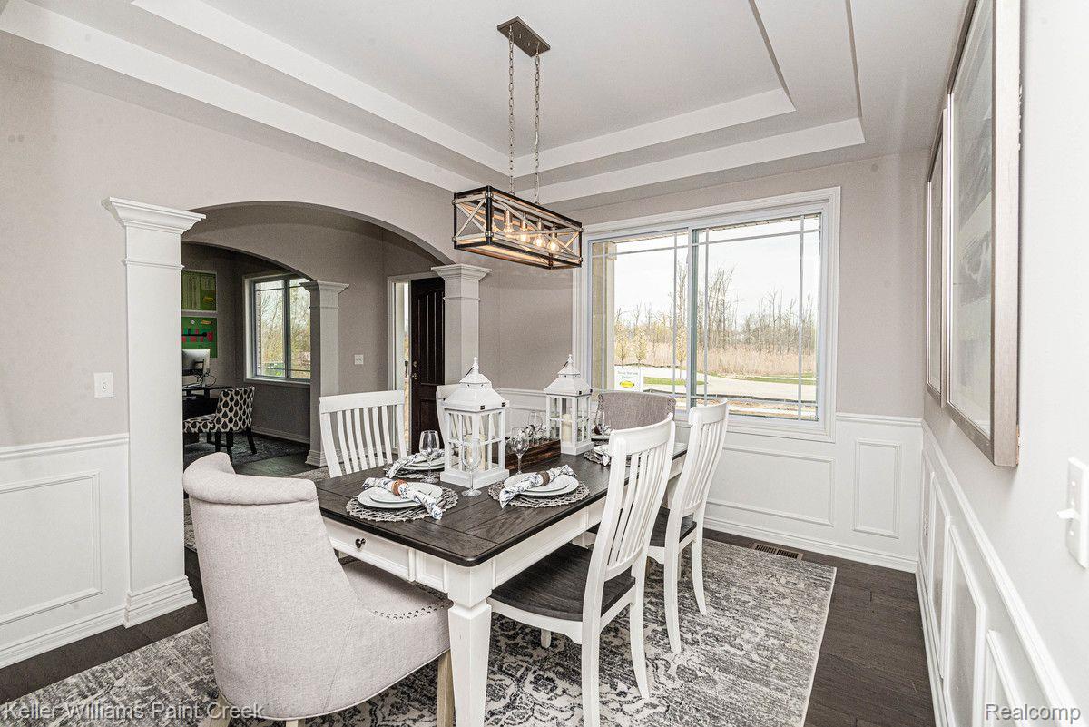 2204 Orpington Road Troy, MI 48083 - Photo 3 of 24 Gallery Image 3