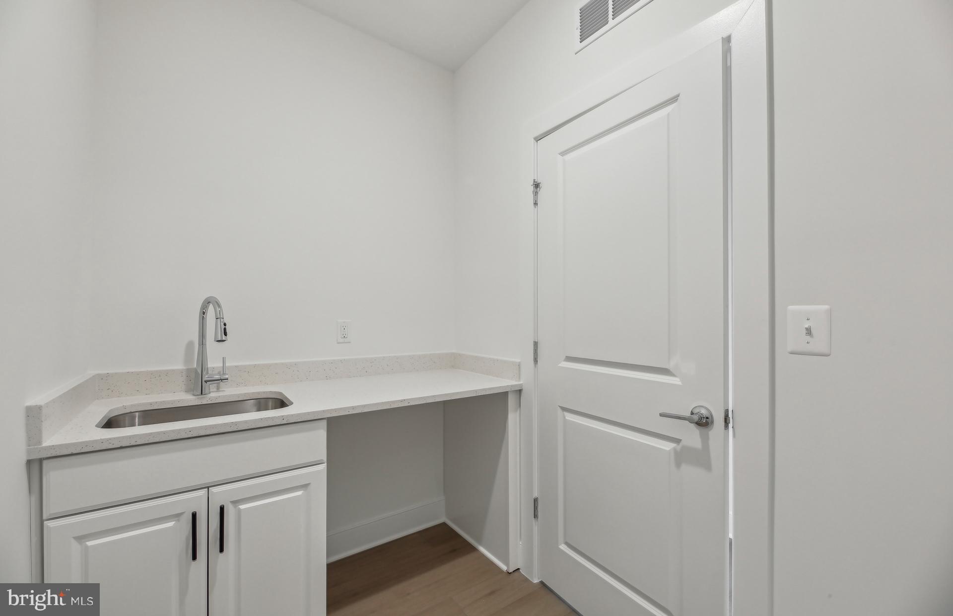 22504 Sculpin Brook Road Boyds, MD 20841 - Photo 21 of 46 Laundry Room