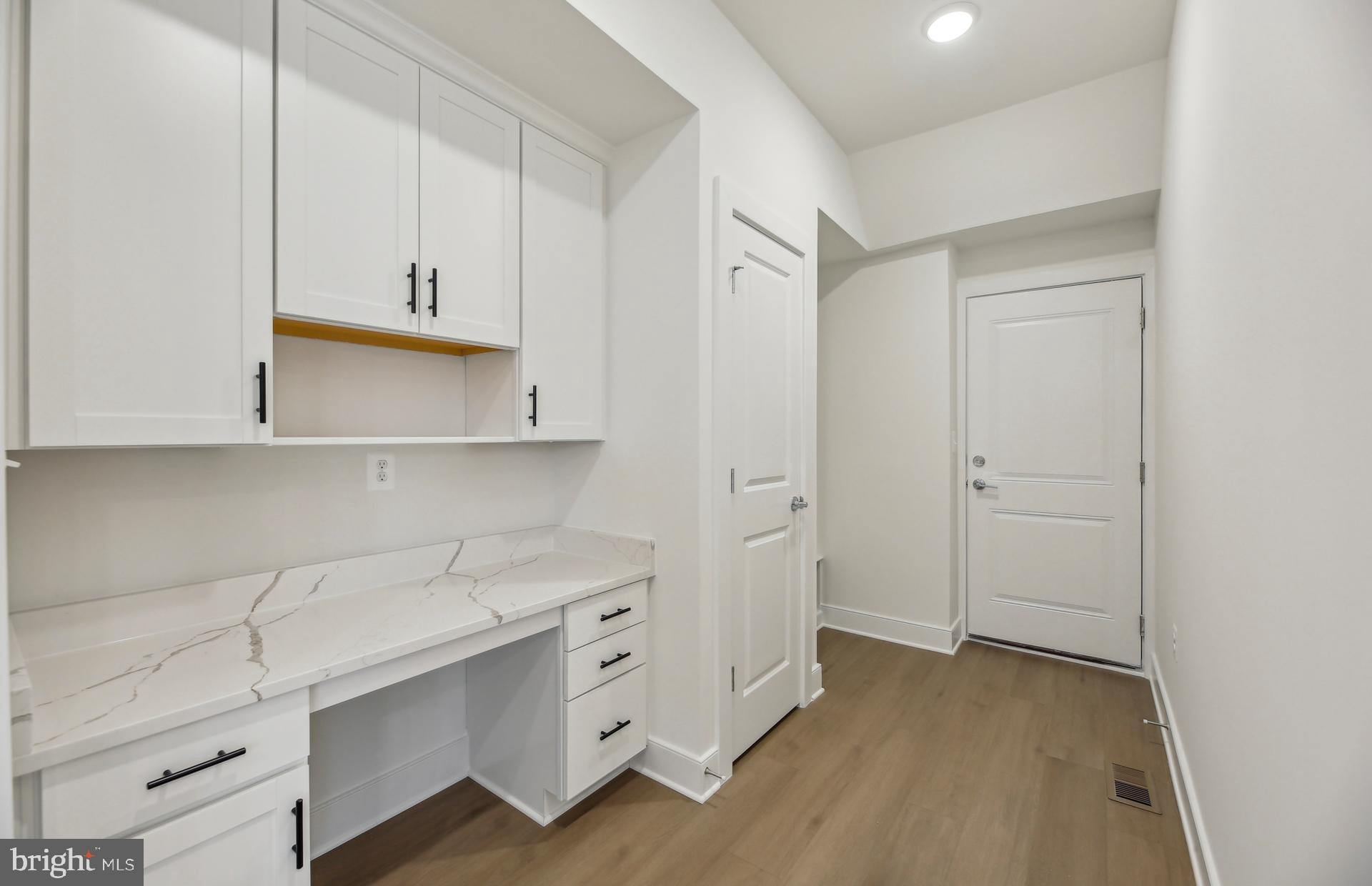 22504 Sculpin Brook Road Boyds, MD 20841 - Photo 7 of 46 Everyday Entry