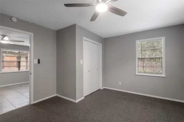 $900 | 700 Gray Street, Unit 2, Huntsville, TX 77320