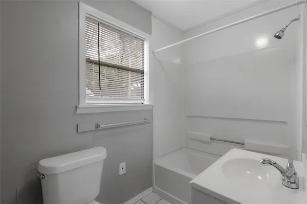 $900 | 700 Gray Street, Unit 2, Huntsville, TX 77320