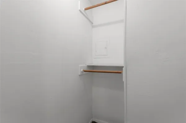 $900 | 700 Gray Street, Unit 2, Huntsville, TX 77320