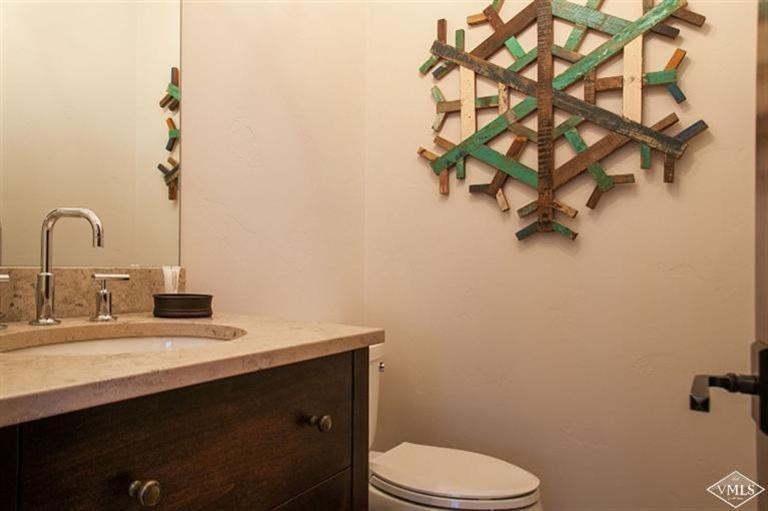 355 Offerson Road, Unit P3 Beaver Creek, CO 81620 - Photo 10 of 25 Powder room on kitchen level.