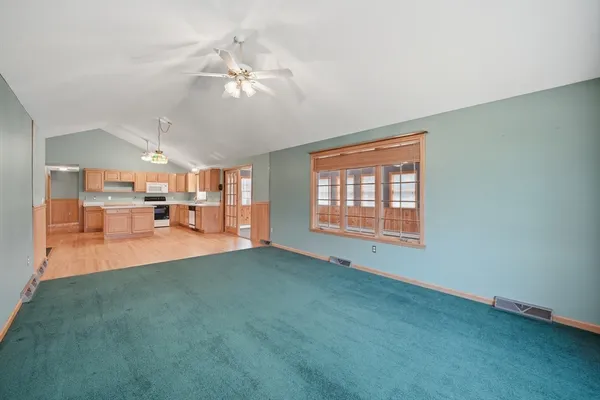 $499,900 | 11 Laurel Drive, Easthampton, MA 01027