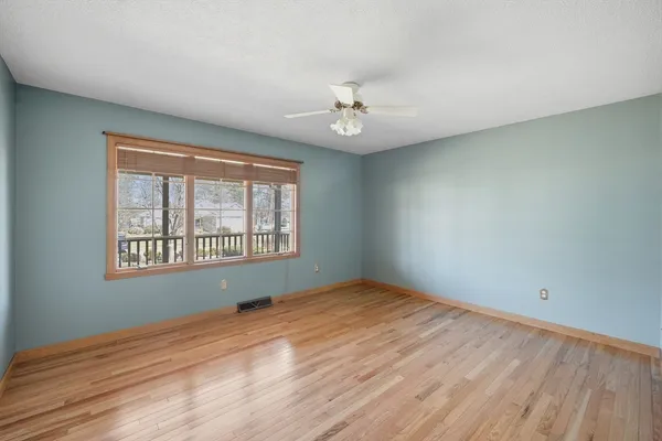 $499,900 | 11 Laurel Drive, Easthampton, MA 01027