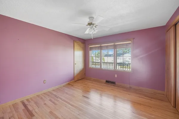 $499,900 | 11 Laurel Drive, Easthampton, MA 01027