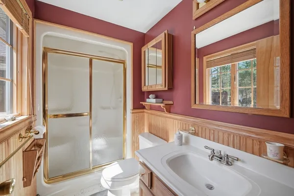 $499,900 | 11 Laurel Drive, Easthampton, MA 01027