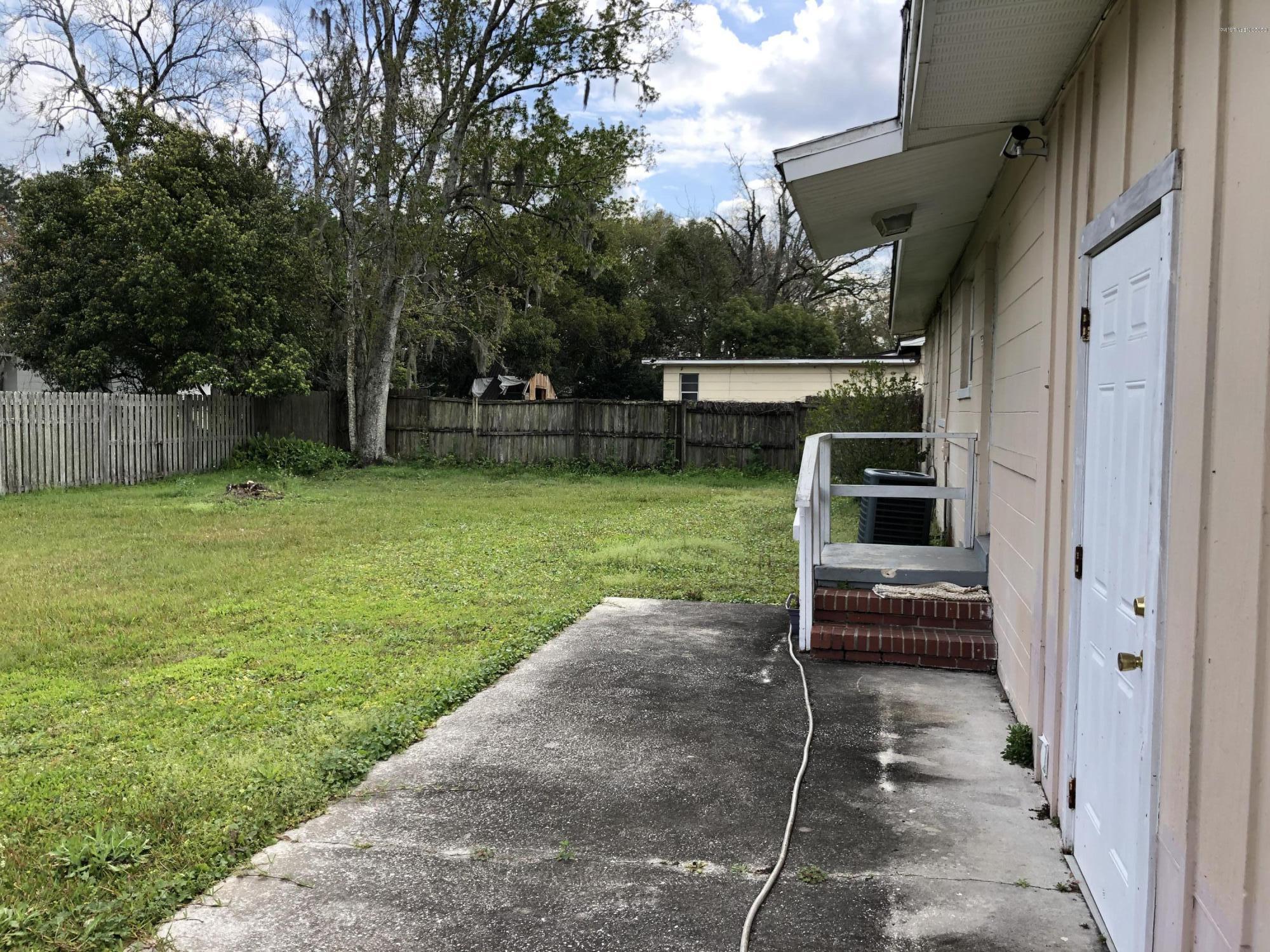 5029 Jammes Road Jacksonville, FL 32210 - Photo 8 of 20 Back