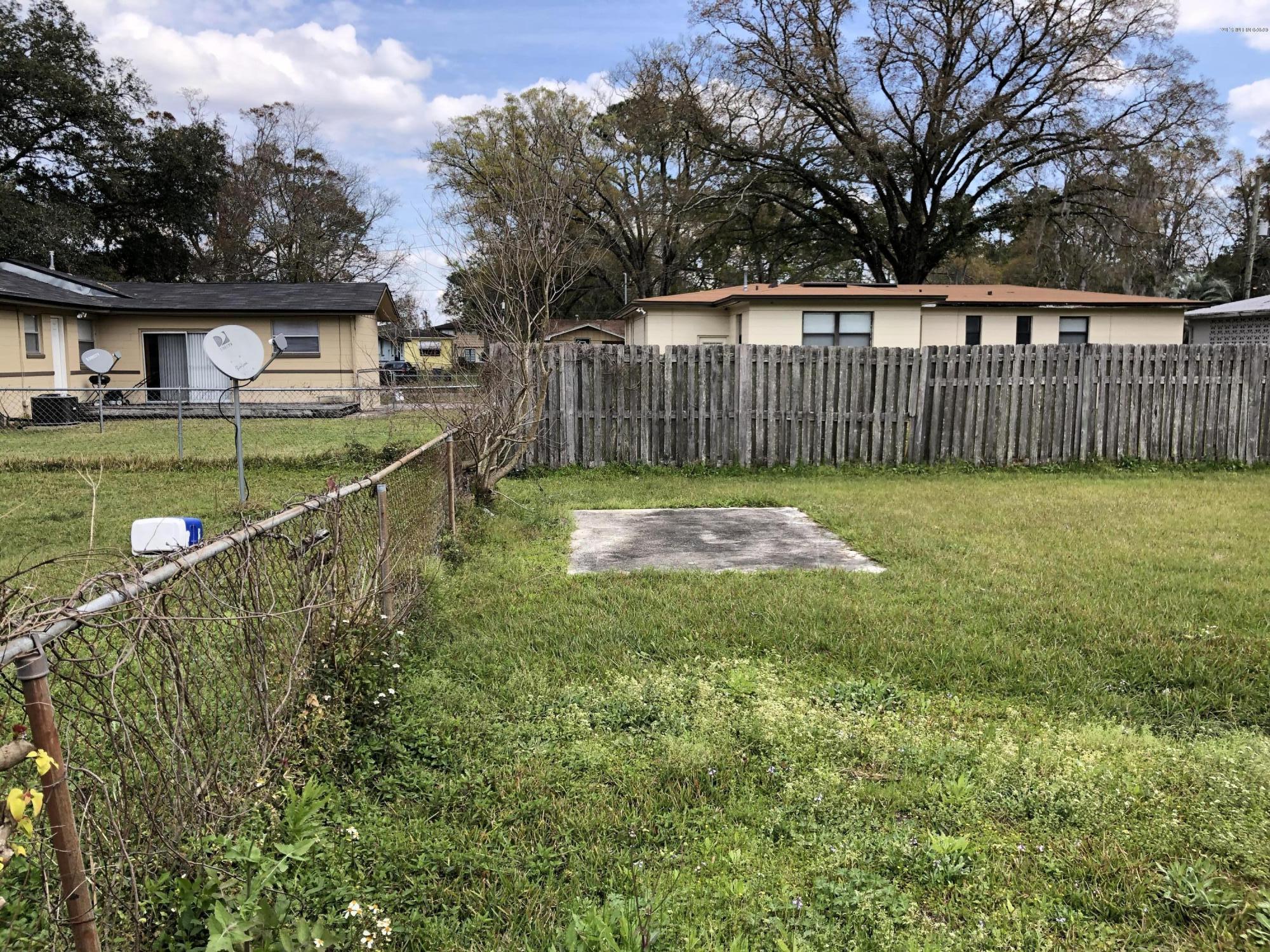 5029 Jammes Road Jacksonville, FL 32210 - Photo 9 of 20 Back