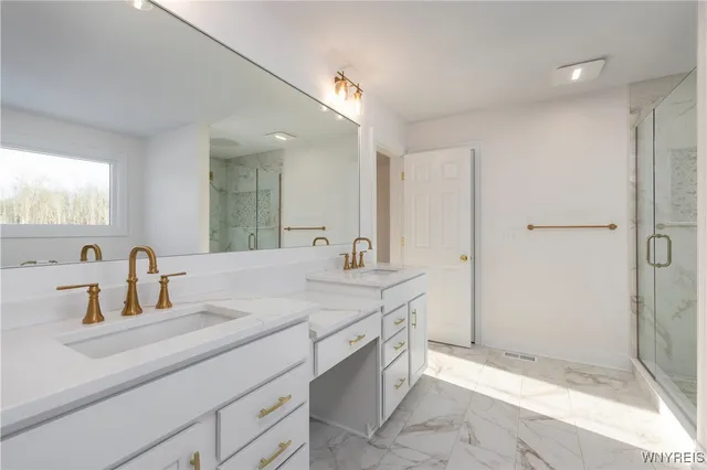 $838,500 | 71 Woodthrush Trail, Orchard Park, NY 14127