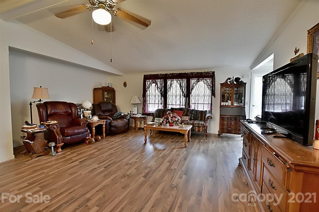 2096 Columbia Road Chester, SC 29706 - Photo 6 of 20 Gallery Image 6