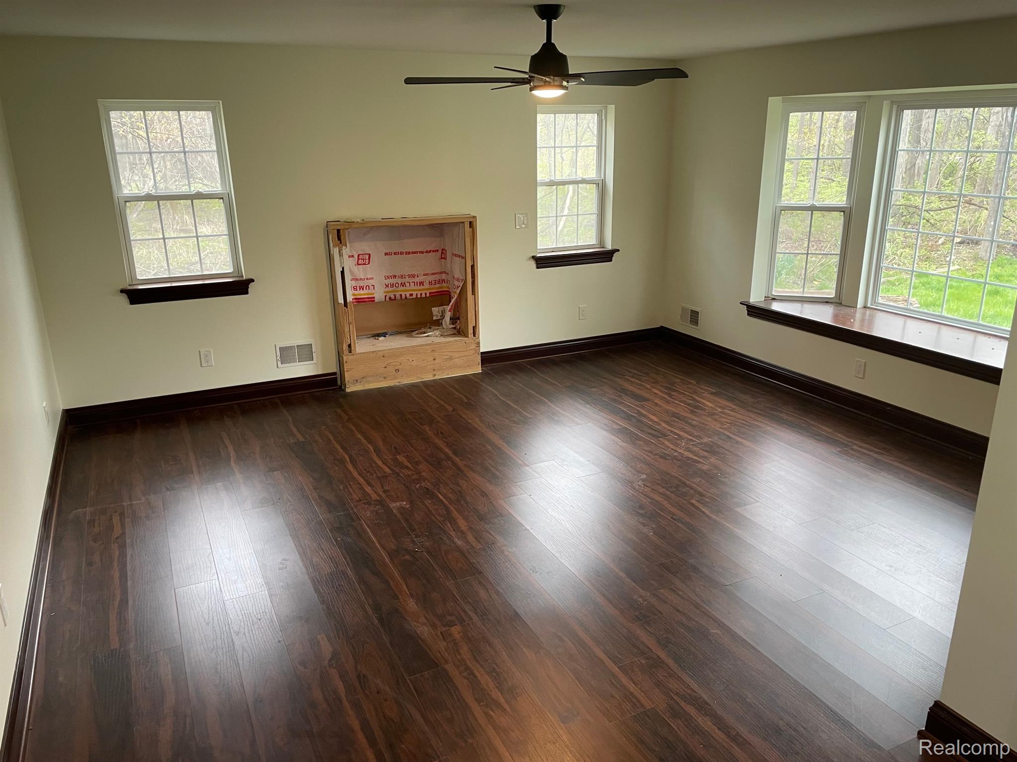 19316 Meridian Road Grosse Ile, MI 48138 - Photo 34 of 44 Gallery Image 34