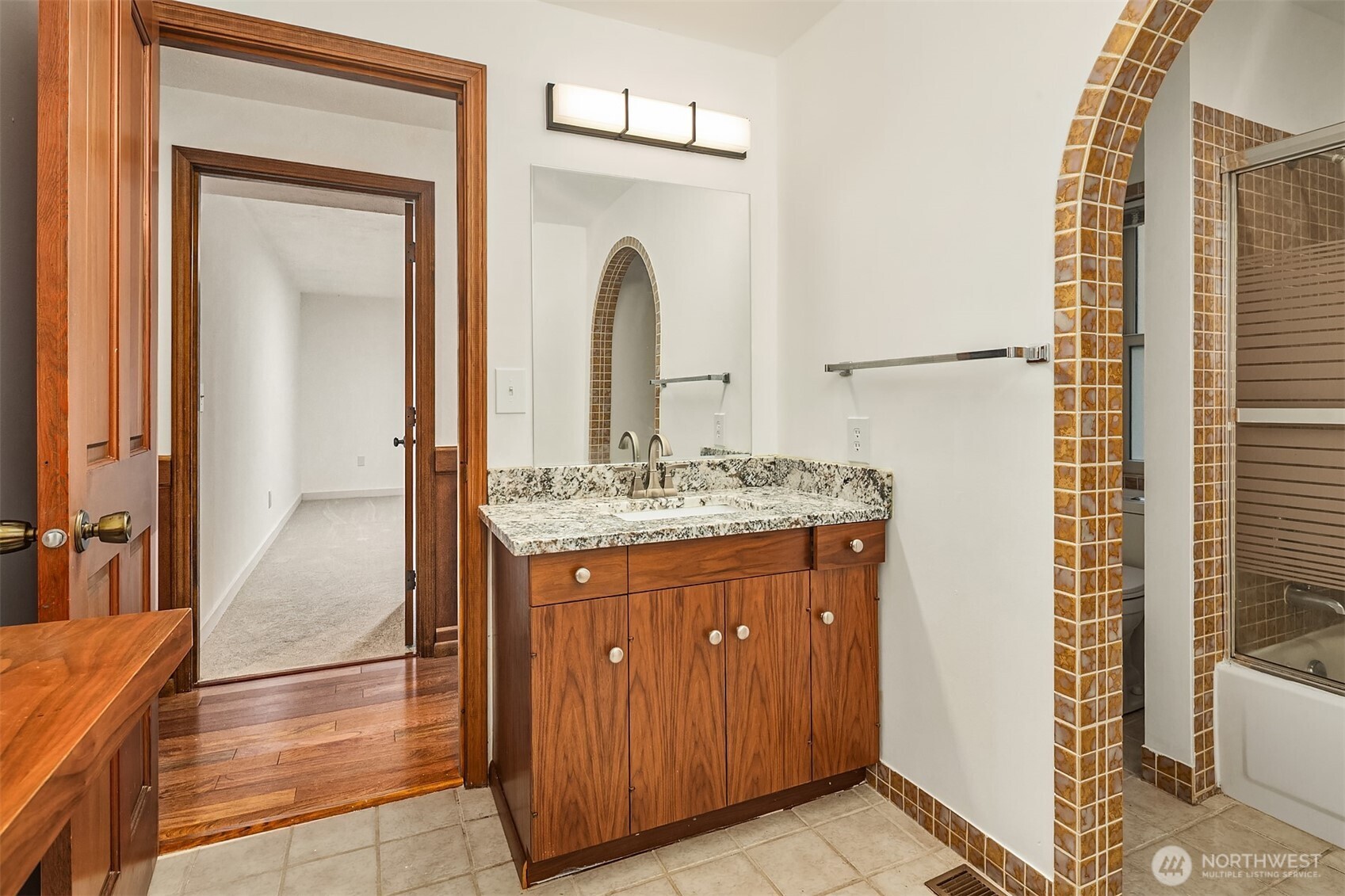 8308 Frederick Place Edmonds, WA 98026 - Photo 25 of 37