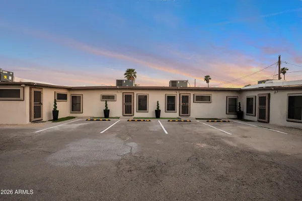 $895 | 1108 South 33rd Avenue, Unit 2, Phoenix, AZ 85009