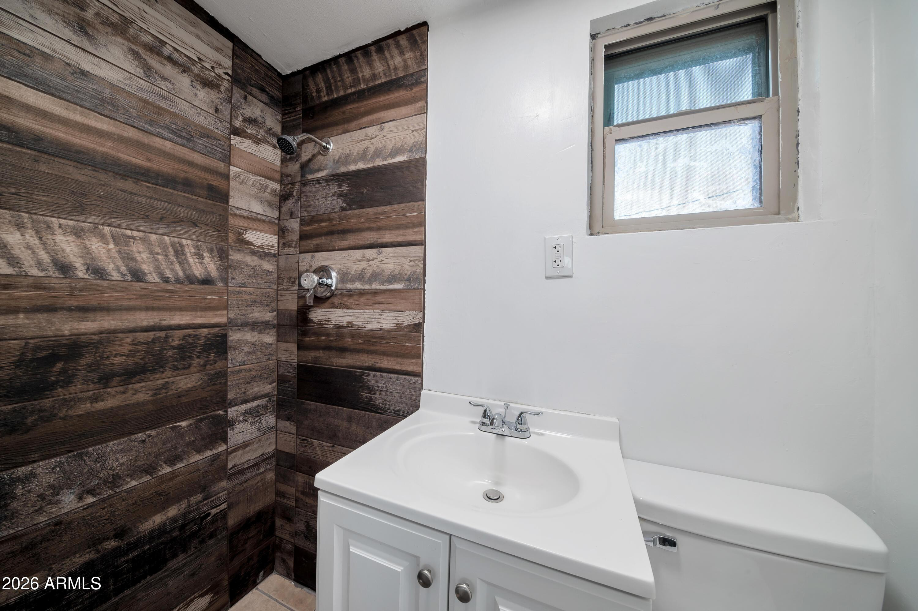 1108 South 33rd Avenue, Unit 2 Phoenix, AZ 85009 - Photo 9 of 12 Photo #9