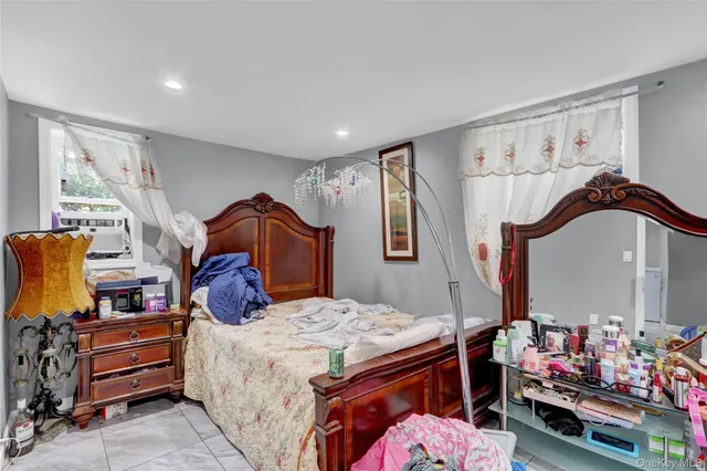 $899,999 | 104-45 198th Street | Hollis