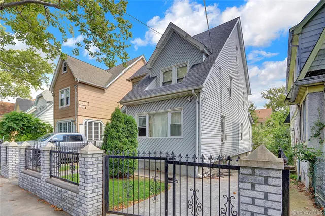 $899,999 | 104-45 198th Street | Hollis