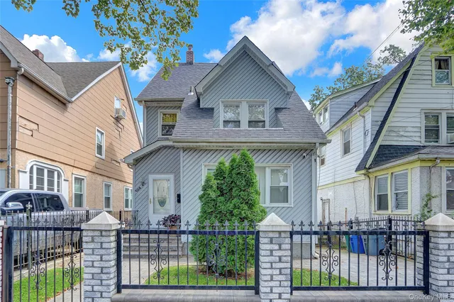 $899,999 | 104-45 198th Street | Hollis