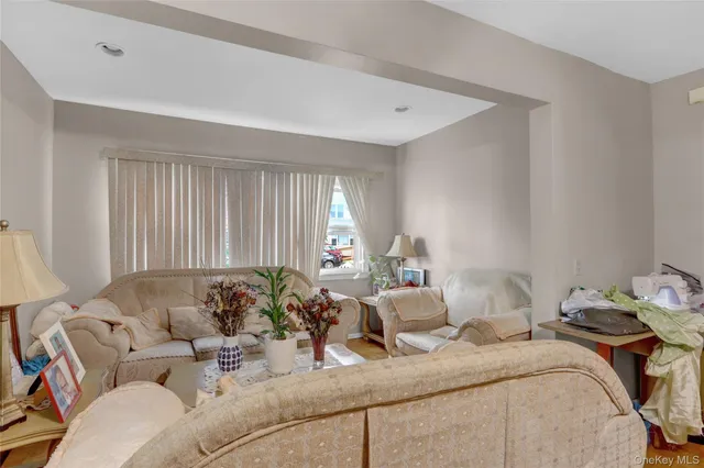 $899,999 | 104-45 198th Street | Hollis