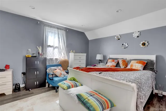 $899,999 | 104-45 198th Street | Hollis