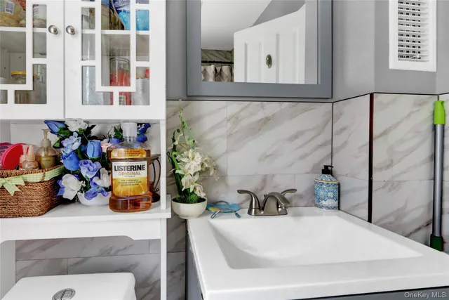 $899,999 | 104-45 198th Street | Hollis