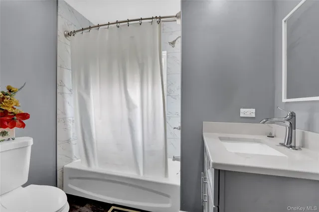 $899,999 | 104-45 198th Street | Hollis