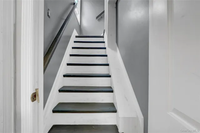 $899,999 | 104-45 198th Street | Hollis