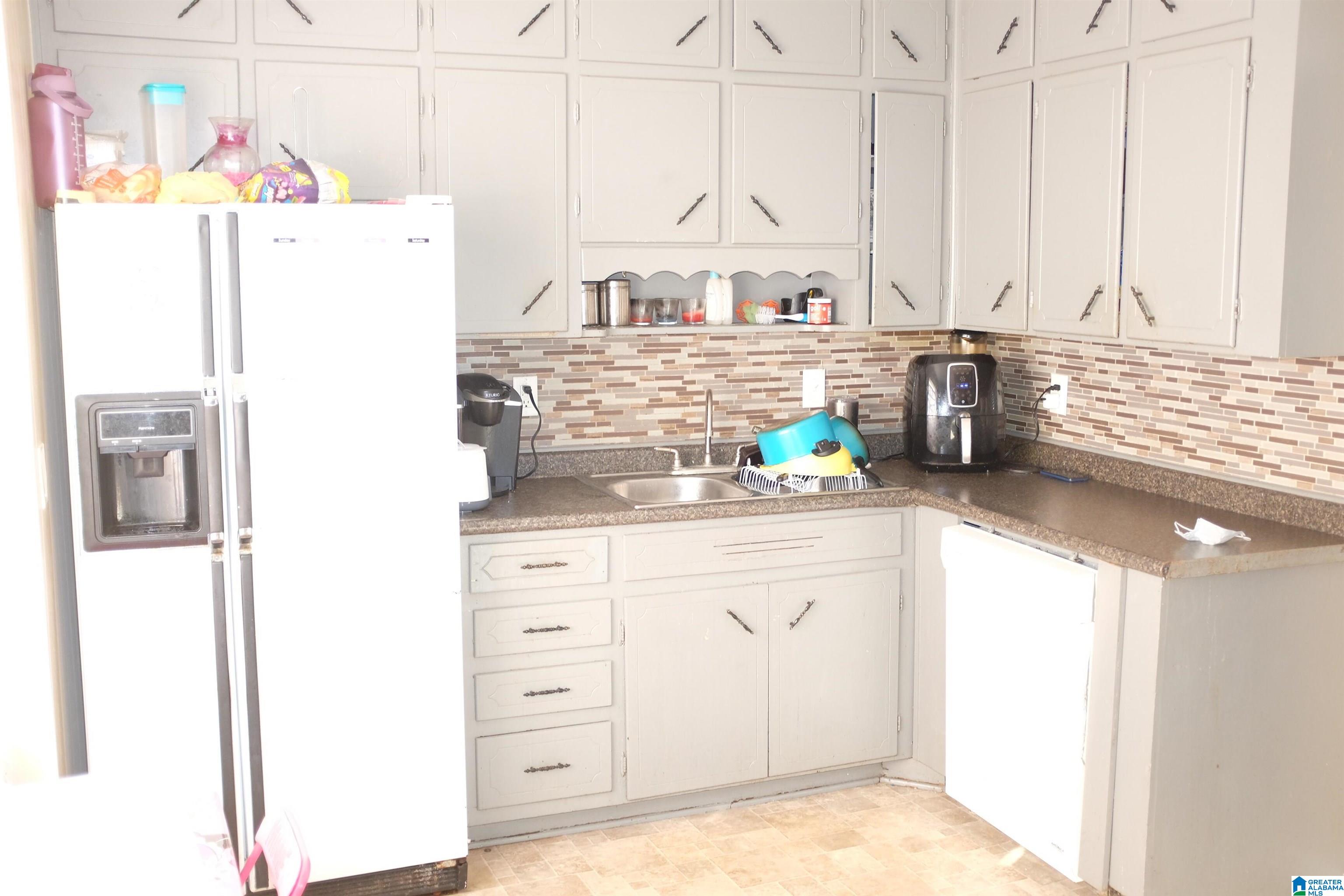 401 20th Court Northeast Center Point, AL 35215 - Photo 12 of 41