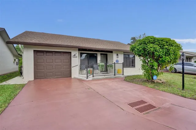 $400,000 | 2273 Southwest 15th Place, Deerfield Beach, FL 33442