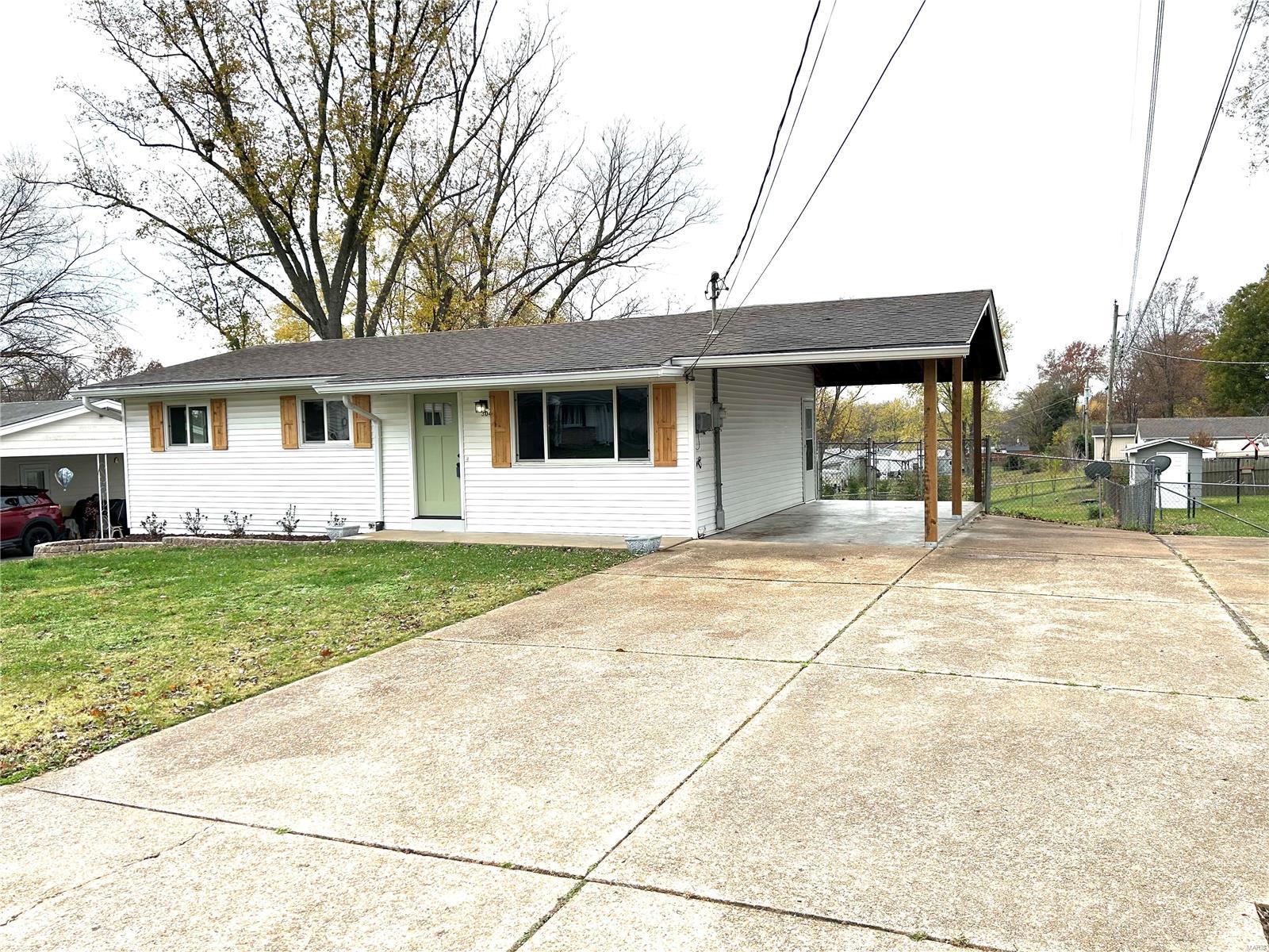 304 Sunset Drive Gray Summit, MO 63039 - Photo 2 of 26