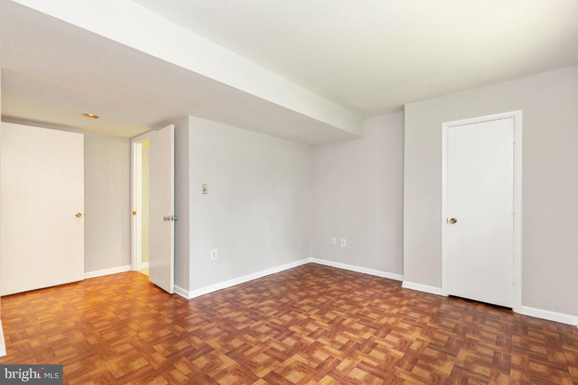 2345 Paddock Lane Reston, VA 20191 - Photo 36 of 42 5th bedroom