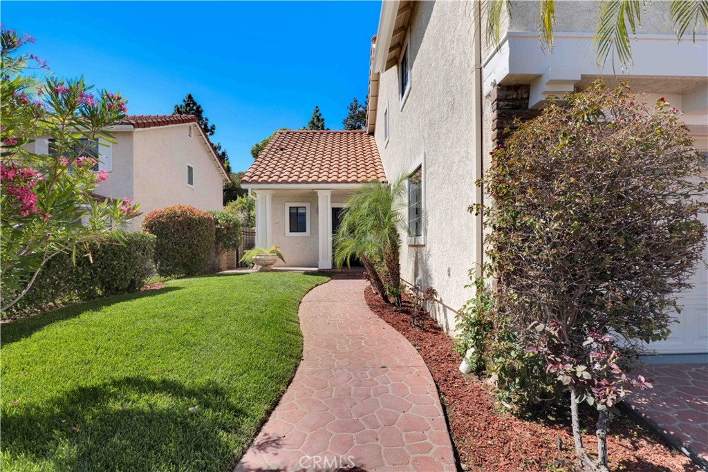 19715 Eagle Ridge Lane Porter Ranch, CA 91326 - Photo 4 of 44