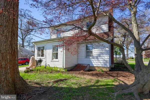 $299,900 | 277 Sprecher Road, Lancaster, PA 17603