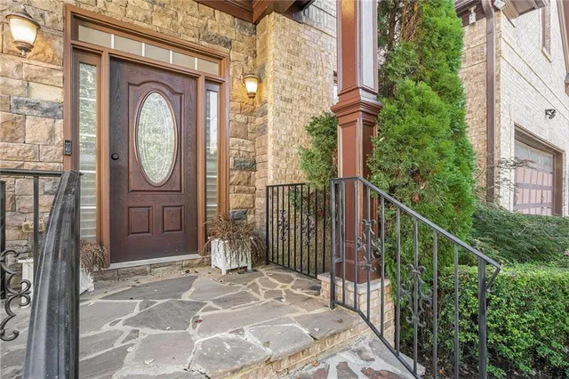 $725,000 | 3301 Chastain Ridge Drive, Marietta, GA 30066