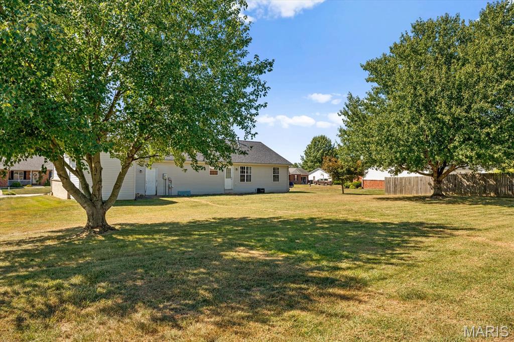 409 Hartmann Lane Waterloo, IL 62298 - Photo 5 of 36