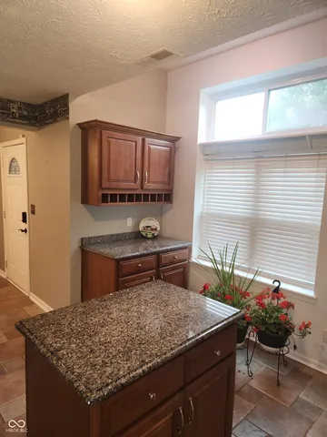 $339,900 | 9172 Fireside Drive, Indianapolis, IN 46250